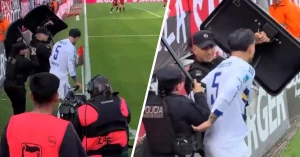 პარედესს კუთხურის ჩაწოდების დროს პოლიციელები ფარებით იცავენ | VIDEO
