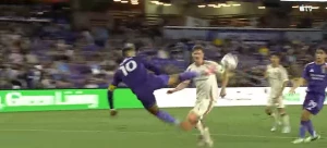 მარტინ ოხედას საოცარი გოლი MLS-ის ჩემპიონატში | VIDEO