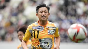 მსოფლიოს ყველაზე ასაკოვანმა ფეხბურთელმა კონტრაქტი პორტუგალიურ გუნდთან გააფორმა