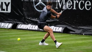 ბასილაშვილის ბადე ჰალეს ტურნირზე | ბალახის სეზონი დაიწყო