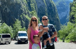 ვესტუმრეთ, როგორც ტურისტები | UFC-ის ყოფილი ჩემპიონი აფხაზეთში ისვენებს