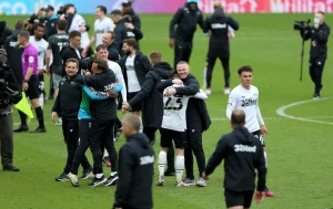 დრამატული მატჩი ჩემპიონშიფში - რუნის დერბი დაქვეითებას გადაურჩა