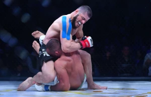 გავიხსენოთ, რაულ თუთარაულმა ირანელი მეტოქე ბრუტალური ნოკაუტით დაამარცხა (ვიდეო)