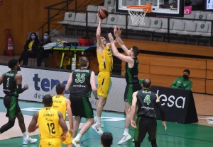გიორგი შერმადინის მორიგი შედეგიანი მატჩი ACB-ში | ტენერიფე დამარცხდა