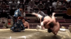 ტერუნოფუჯის ბრწყინვალე გამარჯვება ტაკაკეიშოსთან (ვიდეო)