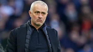 მოურინიომ ბოდიში მოიხადა