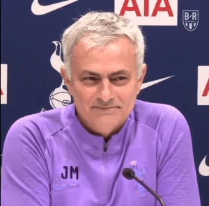 მოურინიო პრესკონფერენციაზე თავის თავს გამოელაპარაკა (ვიდეო)