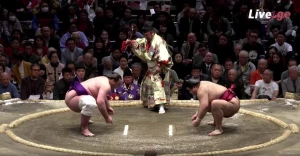 ტოჩინოშინი ტაკაიასუსთან დამარცხდა (ვიდეო)