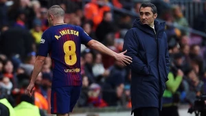 ინიესტა: "ბარსელონა ცუდად იქცევა, მწვრთნელს პატივი უნდა სცე"