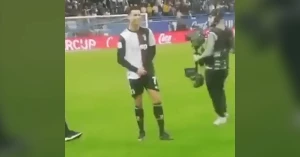 კრიშტიანუ რონალდუს მორიგი არასპორტული საქციელი (ვიდეო)