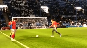 პორტსმუთის ფეხბურთელის ბრწყინვალე გოლი გუნდის ვარჯიშზე (ვიდეო)