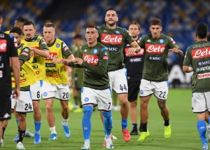 "ჩვენ მივდივართ" - ნაპოლის ფეხბურთელები პროტესტს აცხადებენ 