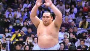 იოკოძუნა კაკურიუ ახალ სკოლაში გადაინაცვლებს!