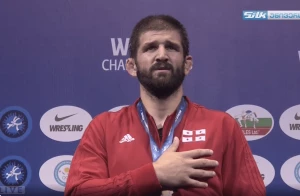 გენო პეტრიაშვილმა ყაზახეთში საქართველოს ჰიმნი ააჟღერა (ვიდეო)