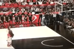 ჰაკუჰოს საჯარიმოს ჩასაგდებად 4 ცდა დასჭირდა (ვიდეო)