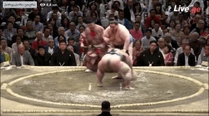 ტრავმის შემდეგ დაბრუნებული ოძეკი ტაკაკეიშო ჰენკათი დამარცხდა (ვიდეო)