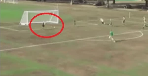 ფეხბურთელმა ცარიელ კარში 1 მეტრიდან ააცილა (ვიდეო)