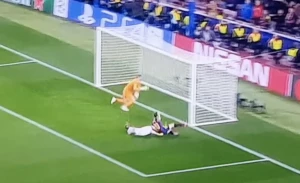 "მანჩესტერი" მესამე გოლისგან დავიდ დე ხეას საოცარმა სეივმა იხსნა (ვიდეო)