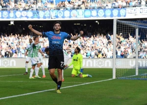 რა შეფასება დაიმსახურა ხვიჩა კვარაცხელიამ სასუოლოსთან მატჩში?