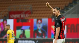 იბრაჰიმოვიჩი მოედანს უბრუნდება