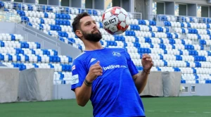 მილანის ფეხბურთელმა ლევან მჭედლიძეს დინამო თბილისში წარმატება უსურვა