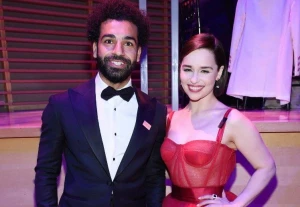 ეგვიპტელი ღმერთი და დრაკონების დედოფალი (ფოტო)