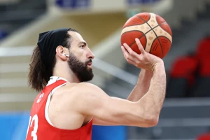 ზუროსმა ნიდერლანდებისთვის 12 კალათბურთელი შეარჩია