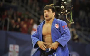 ბექა ღვინიაშვილი ბუდაპეშტის გრან პრის 1/4 ფინალში გავიდა