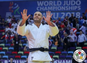 გურამ თუშიშვილი ბრინჯაოსთვის იჭიდავებს