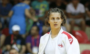 რუსი მეტოქე დამარცხებულია - ეთერ ლიპარტელიანი ევროპის ჩემპიონია (ვიდეო)