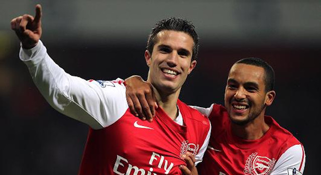 Theo Walcott Completely Disses Robin Van Persie In Book Extract ...