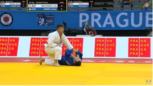 გამარჯვება 19 წამში - ლუკა მაისურაძე ევროპის ჩემპიონატის 1/4 ფინალშია (ვიდეო)