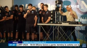 ხვიჩამ ნაპოლის ფანებისთვის საკუთარი სახელი და გვარი კიდევ ერთხელ წარმოთქვა