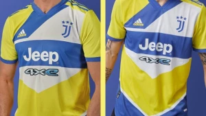 იუვენტუსმა 2021/2022 წლების სეზონის მესამე სათამაშო ფორმა წარადგინა | PHOTO