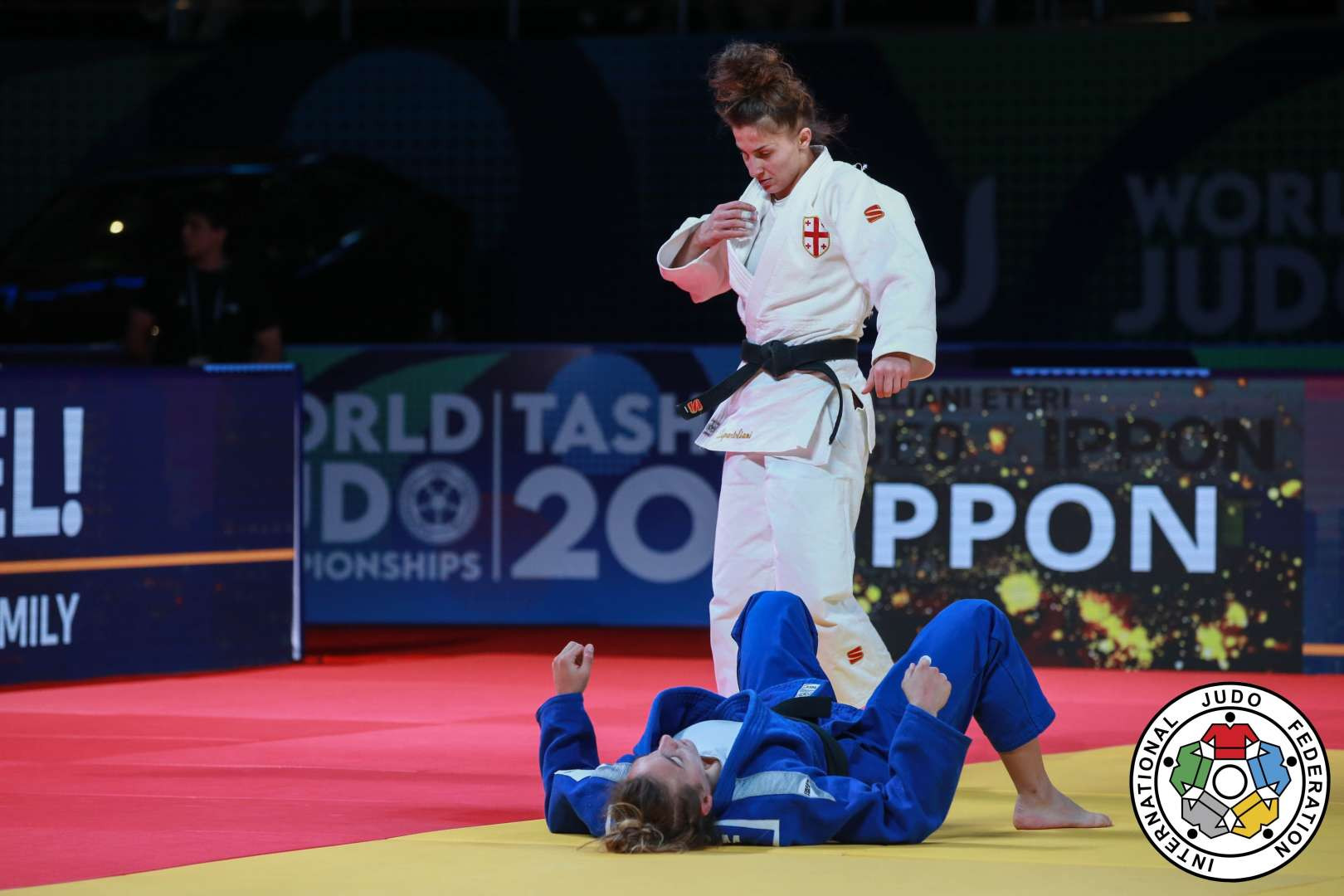 F94A4295-E139-436E-8B47-2FAA76-1665379821-1