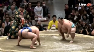 კოტოიუკისა და ჩიონოკუნის სანახაობრივი დაპირისპირება