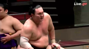 იოკოძუნა ჰაკუჰოს დამაჯერებელი გამარჯვება ტაკანოშოსთან (ვიდეო)