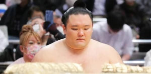 ასანოიამა მაისის ბაშოდან მოხსნეს - მან კარანტინი დაარღვია