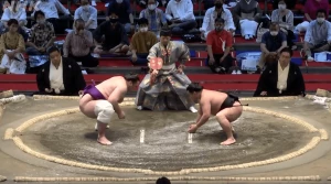 ტოჩინოშინის პირველი გამარჯვება ივლისის ბაშოზე | VIDEO