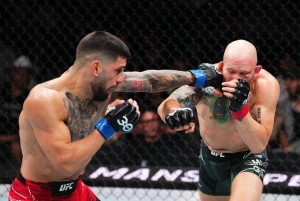 ილია თოფურიამ ჯოშ ემეტი დაამარცხა