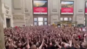 მილანის გულშემატკივრები სასუოლოში ჩემპიონობისთვის ემზადებიან