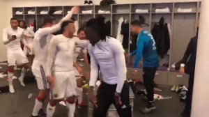 რა ხდებოდა ლიონის გასახდელში შახტართან დასრულებული მატჩის შემდეგ (ვიდეო)