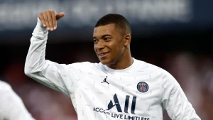 პსჟ-მ მბაპეს მაისურების გაყიდვა შეაჩერა