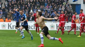 გერმანიის მეორე ბუნდესლიგაში ულამაზესი გოლი გავიდა (ვიდეო)