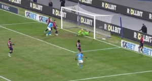 ვიქტორ ოსიმენის გოლი კალიარის კარში