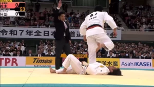 იაპონიის აბსოლუტური ჩემპიონატი |  სუძუკი ტაიოს ულამაზესი იპონი ჰიფუმი აბესთან