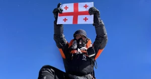 ევერესტი პირველმა ქართველმა ქალმა დაიპყრო