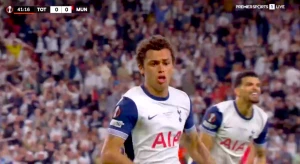 ბრენან ჯონსონის გოლი მანჩესტერის კარში