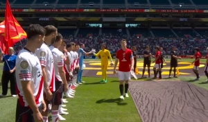 ურავა რედის კაპიტანმა რივერ პლეიტის ფეხბურთელებს ხელი არ ჩამოართვა