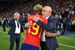 დე ლა ფუენტე იამალის კრიტიკოსებზე: ,,ეს ხალხი მარსზე ცხოვრობს''